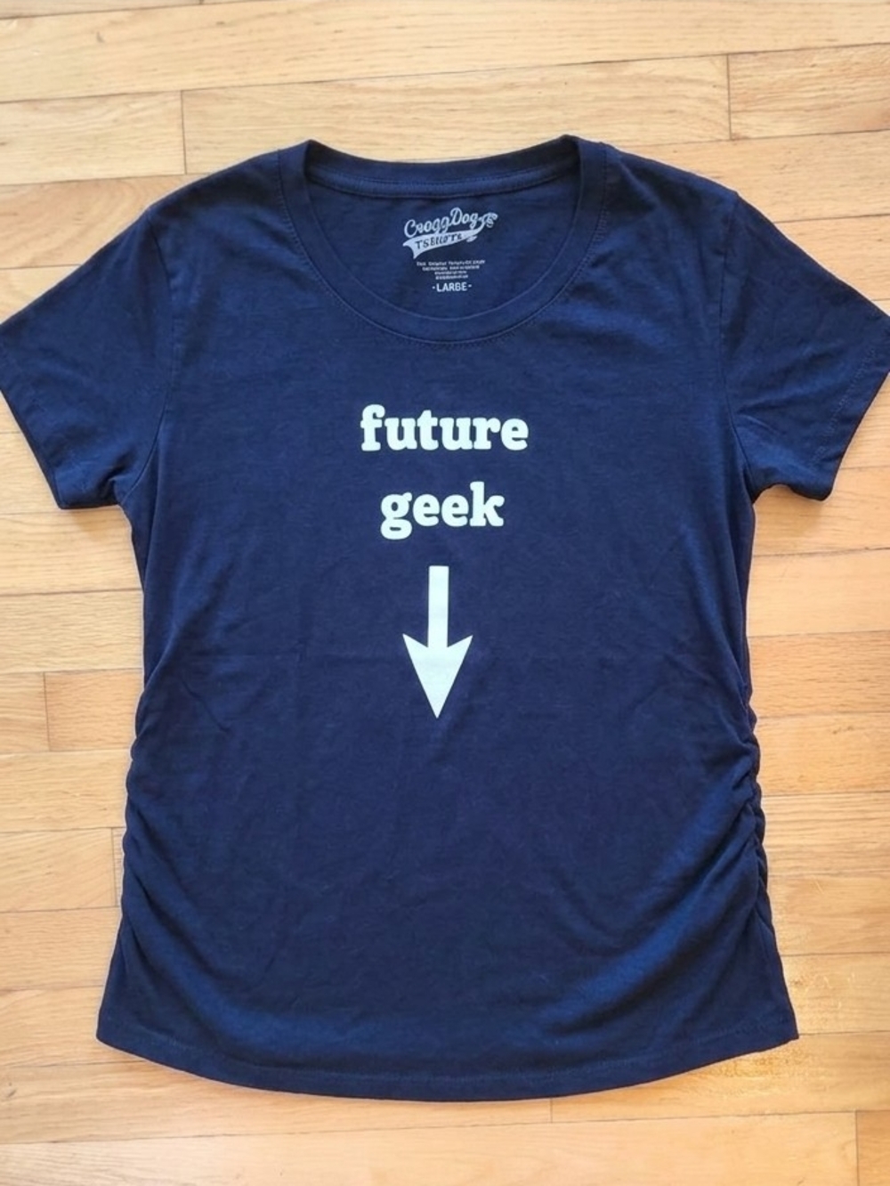3 Maternity Graphic Tops (3)